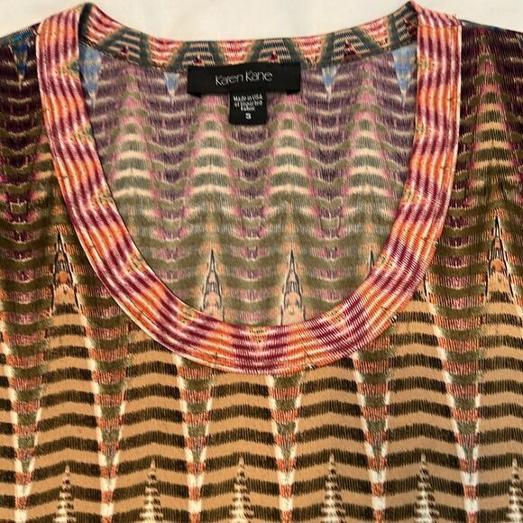 Karen Kane size small 3/4 sleeve Vibrant Zigzag Pattern shark bite hem tunic EUC - Picture 6 of 10